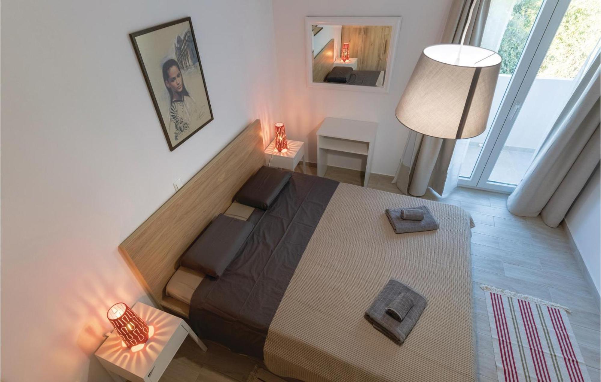 Awesome Apartment In Blace With House Sea View מראה חיצוני תמונה