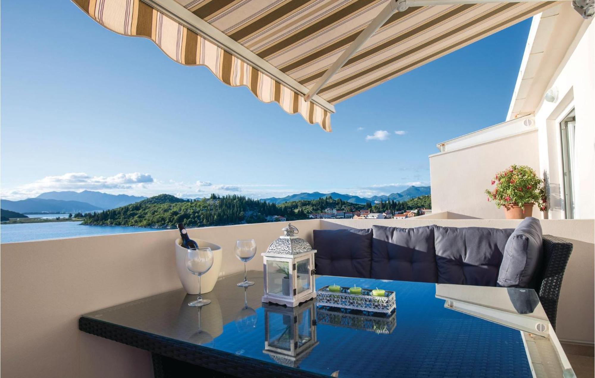 Awesome Apartment In Blace With House Sea View מראה חיצוני תמונה
